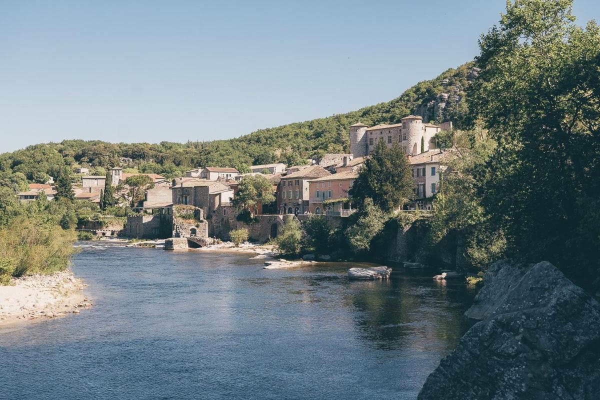 Roulottes Et Cabanes De Saint Cerice Vogue Exteriér fotografie